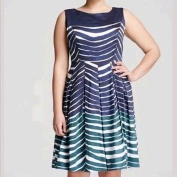 Lafayette 148 Fit and Flare Zoe Sleeveless Abstract Striped Dress, Size 4 - Picture 1 of 14
